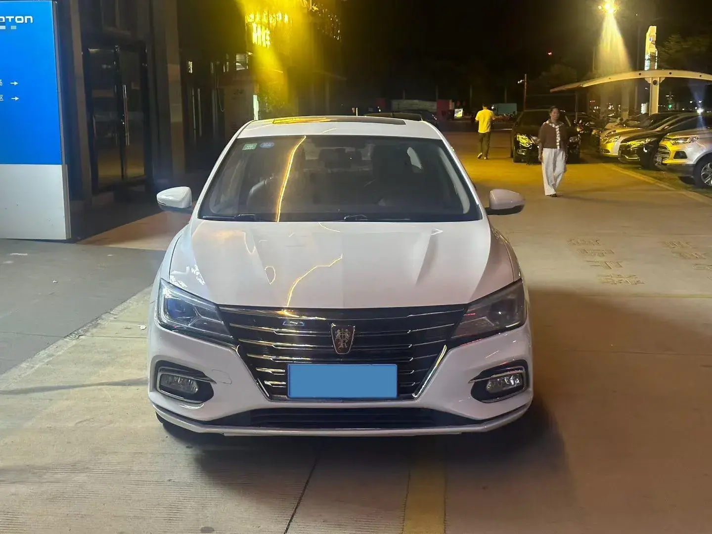 2019 ROEWE I5 thumbnail 2