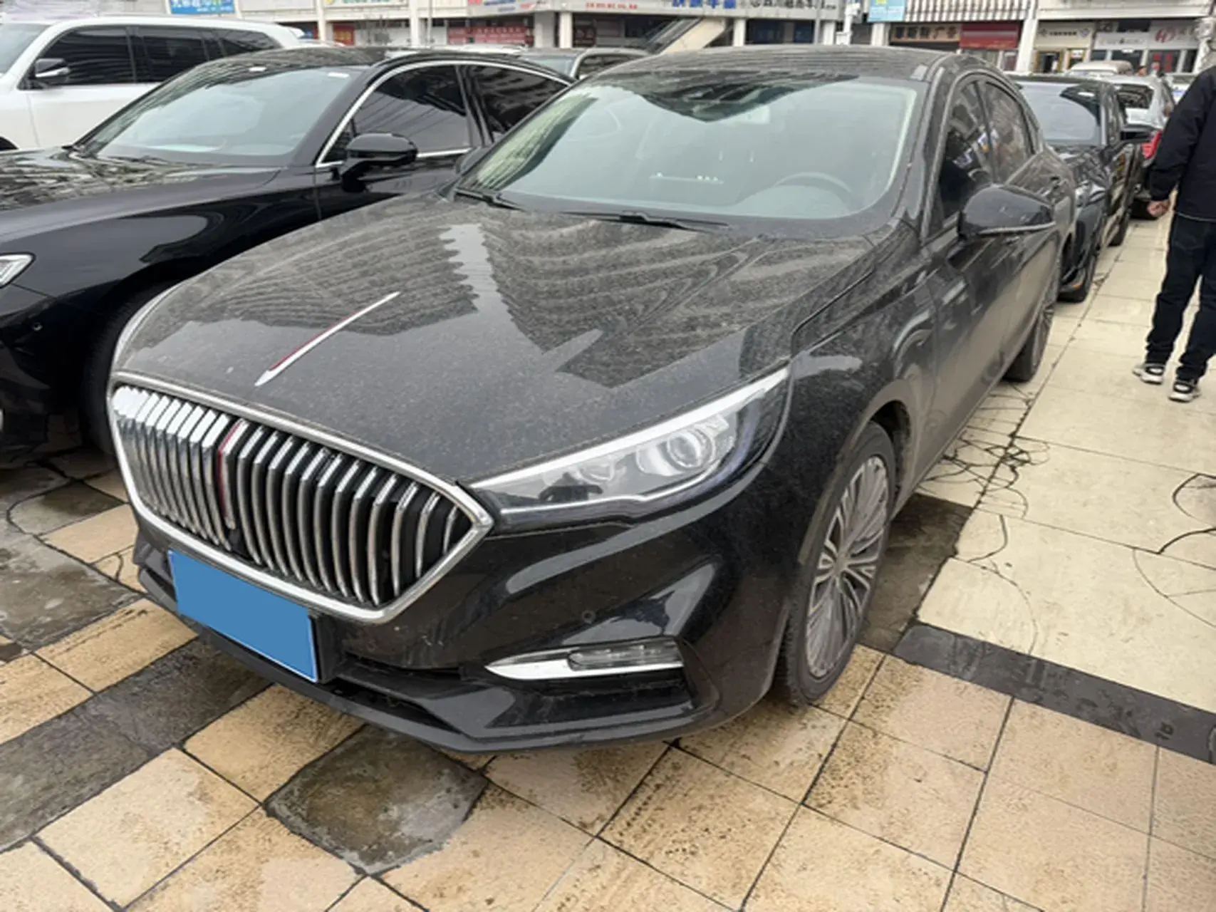 2022 HONGQI H5 view 1