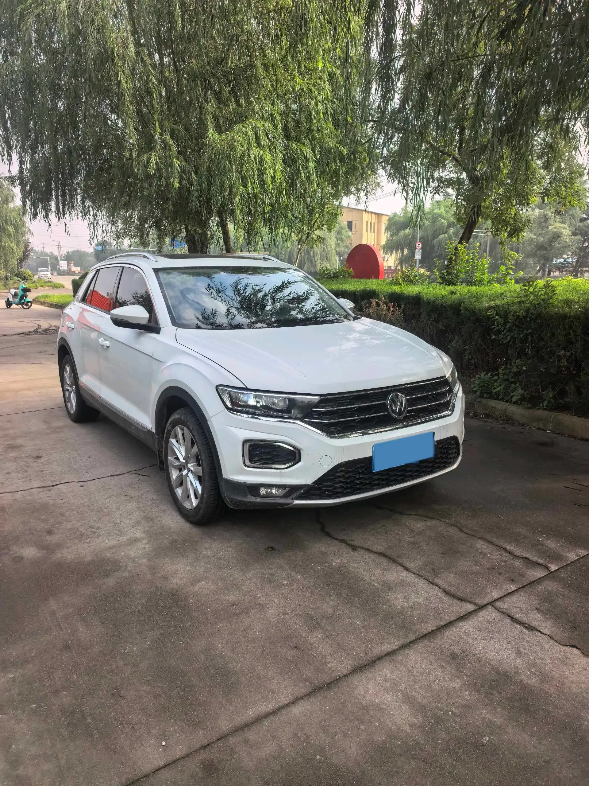 2018 VOLKSWAGEN T-ROC thumbnail 2