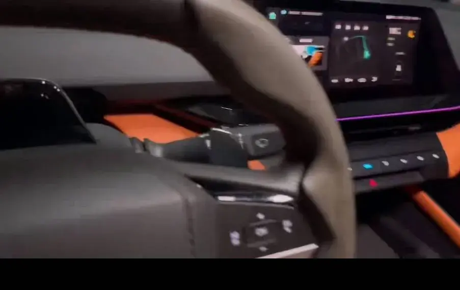 2023 CHANGAN UNI-V thumbnail 3