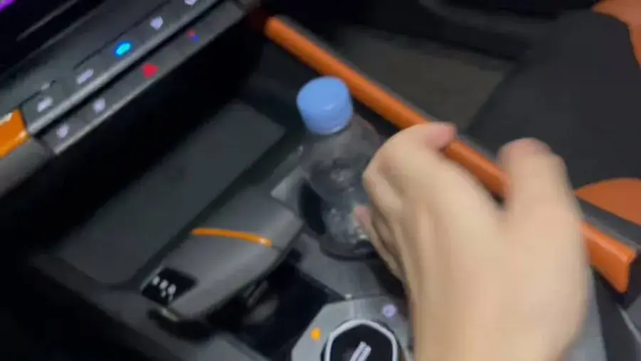 2023 CHANGAN UNI-V thumbnail 2