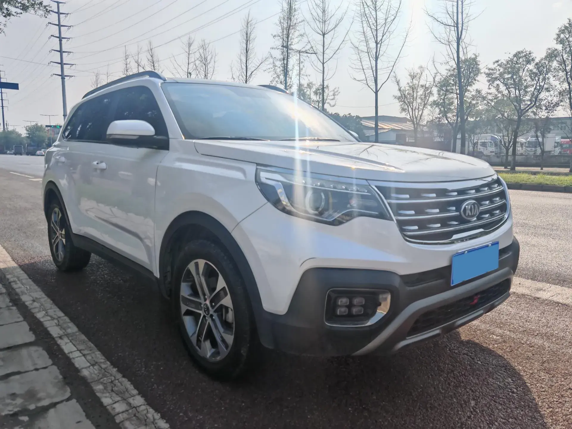 2019 KIA SPORTAGE thumbnail 3