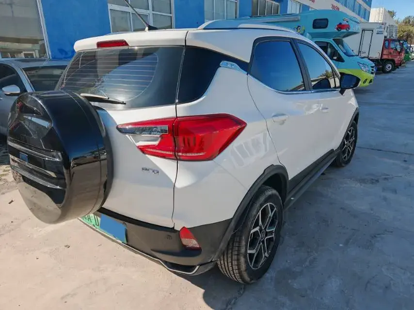 2021 BYD YUAN thumbnail 4