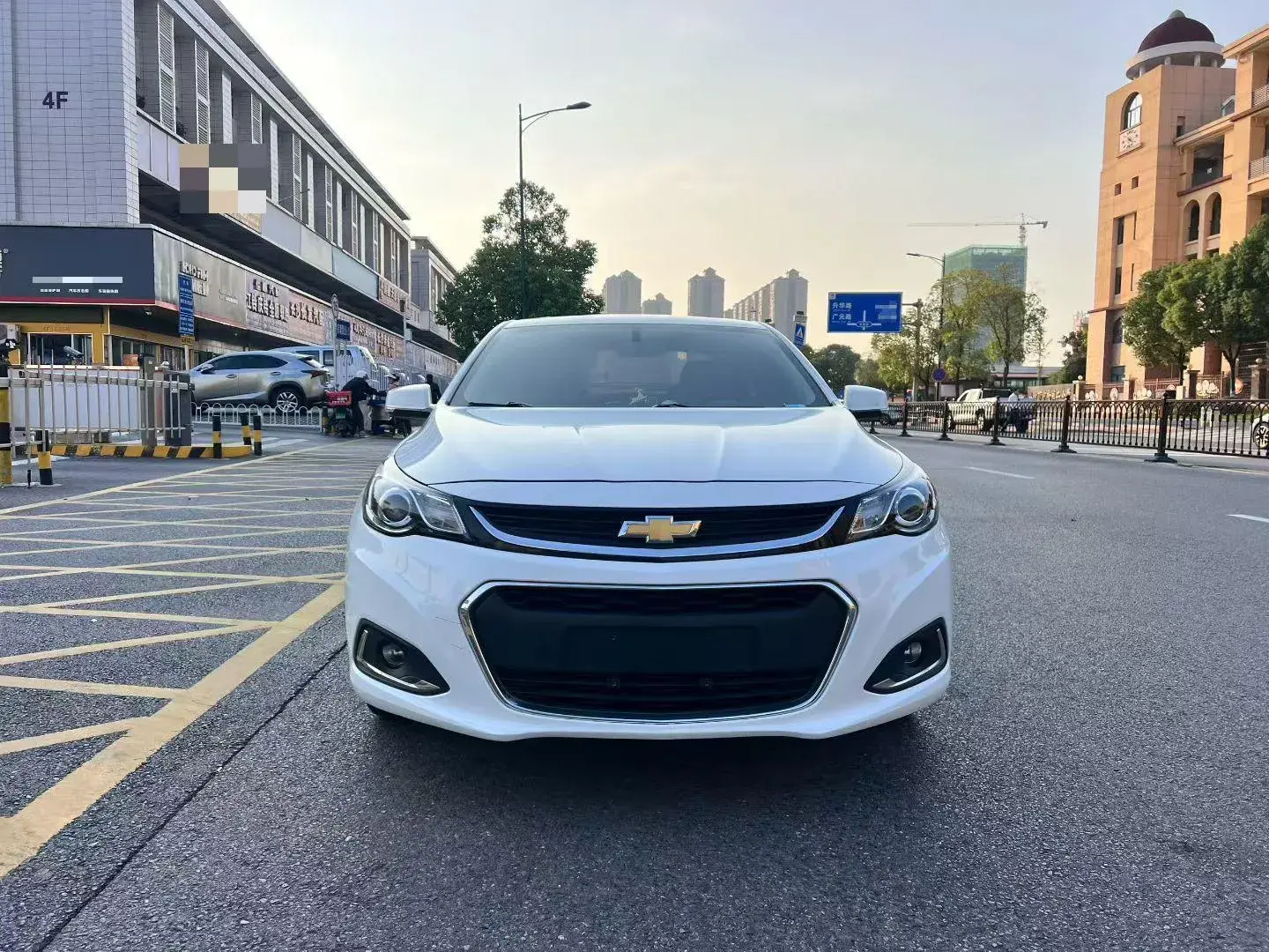2018 CHEVROLET MALIBU thumbnail 2