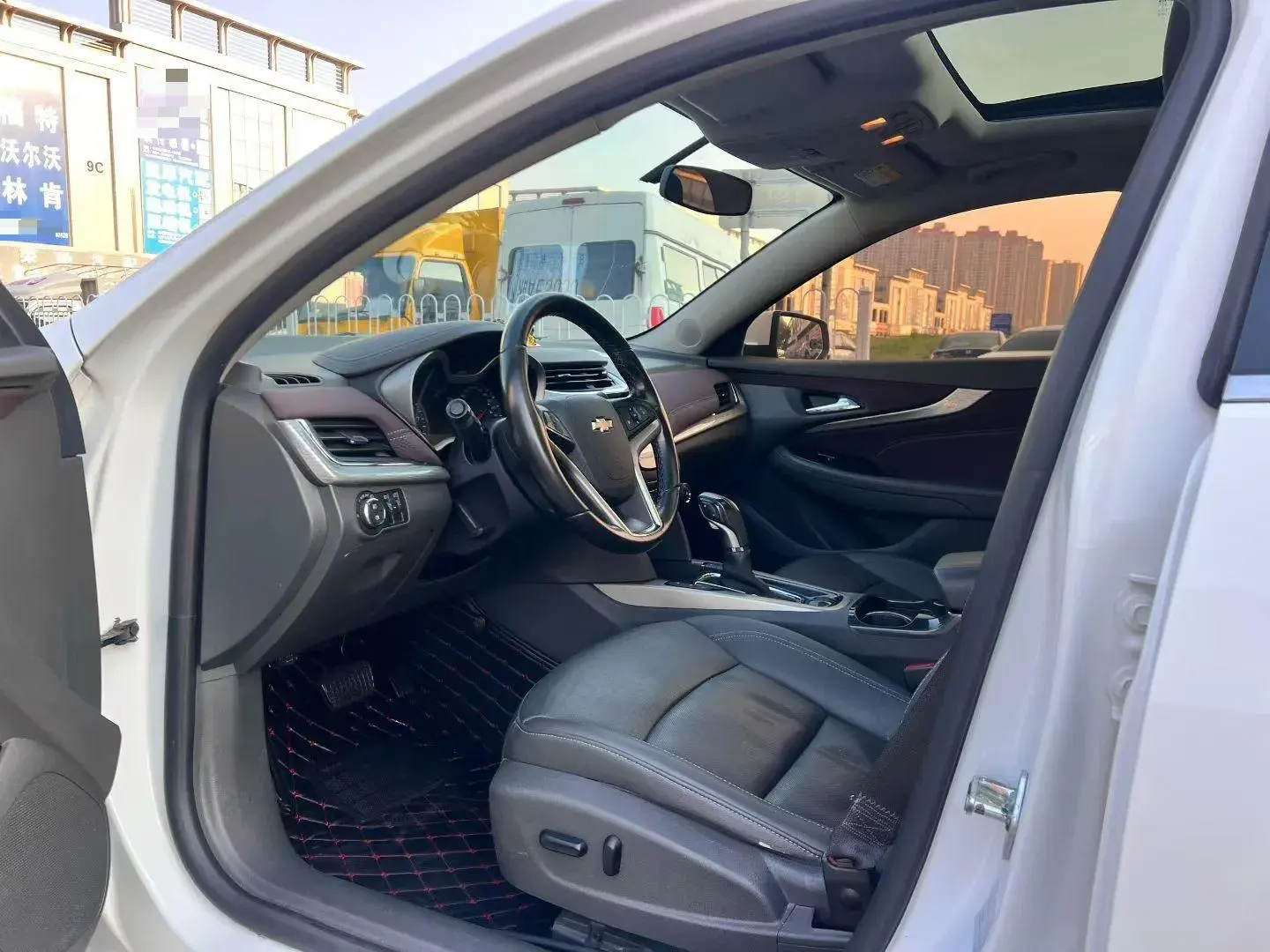 2018 CHEVROLET MALIBU thumbnail 4