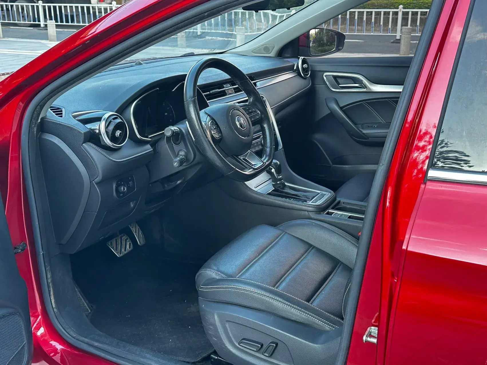 2019 MG MG6 thumbnail 4