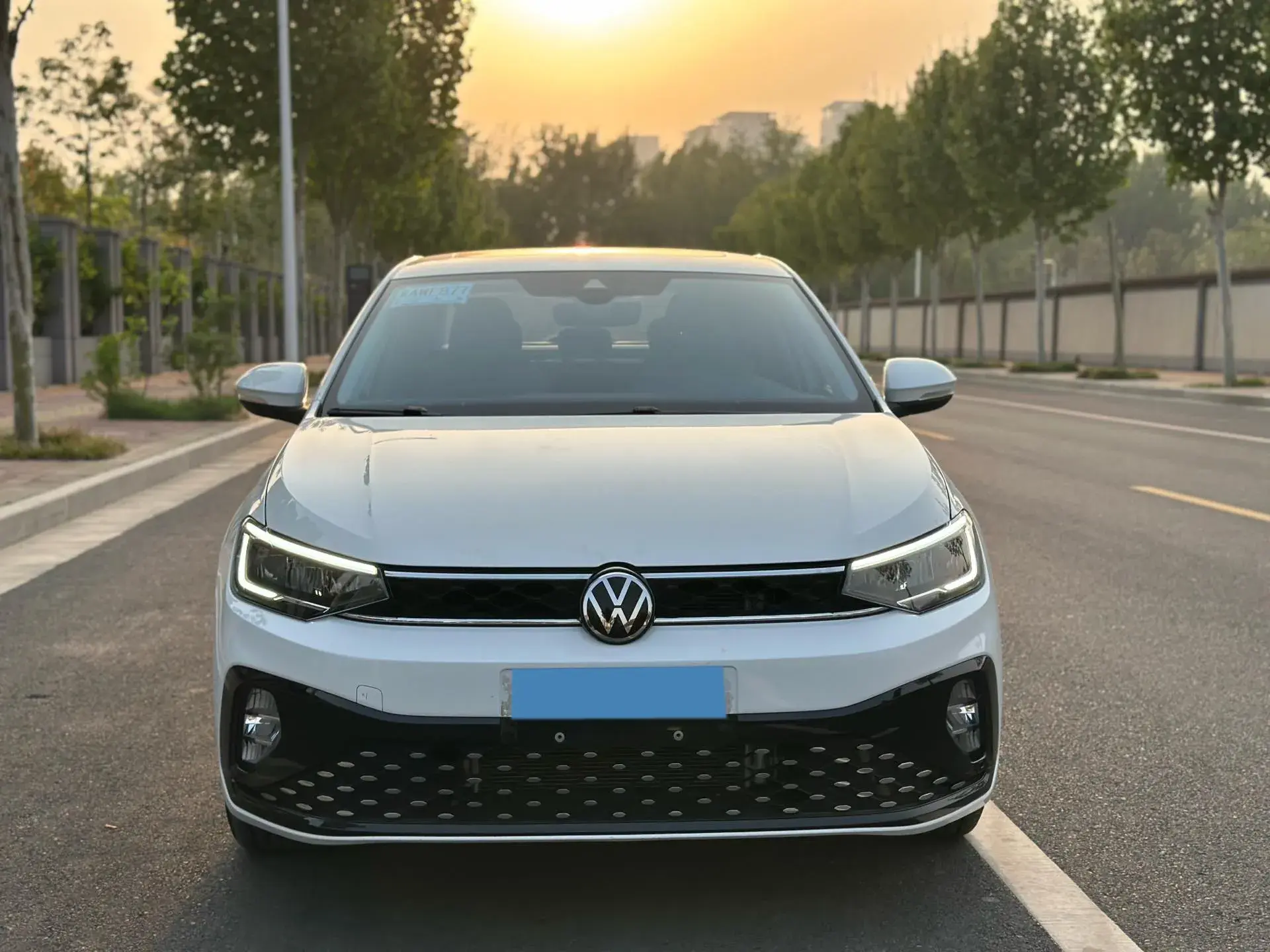 2025 VOLKSWAGEN LAVIDA thumbnail 2