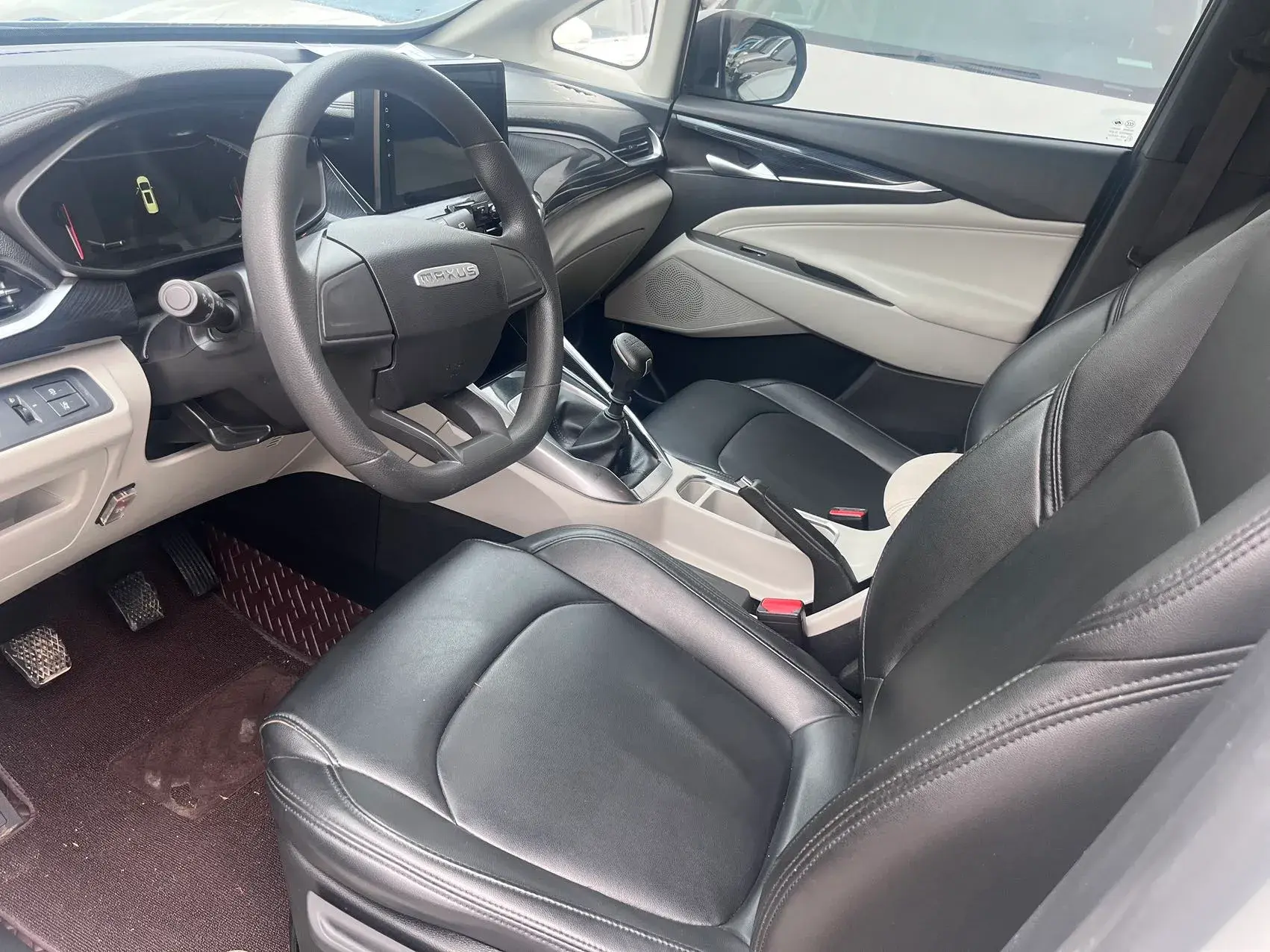 2023 MAXUS G50 thumbnail 4