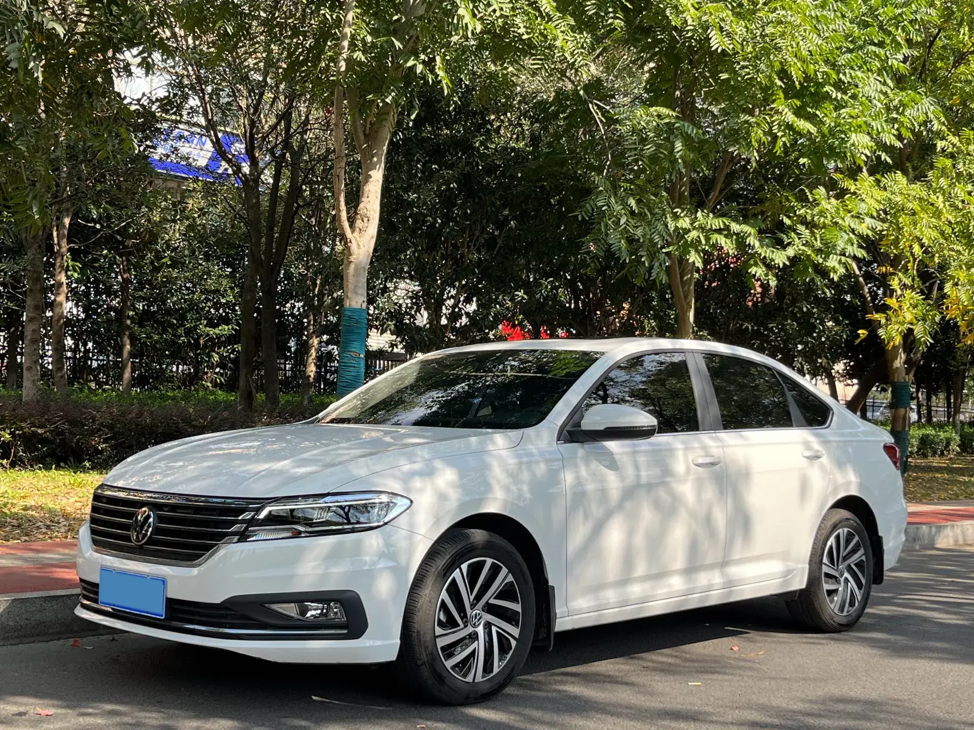 2022 VOLKSWAGEN LAVIDA view 1