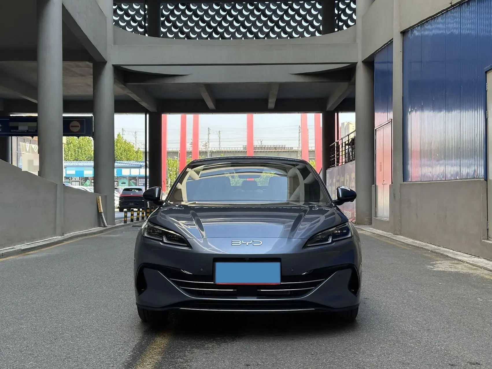 2025 BYD SEAL thumbnail 2