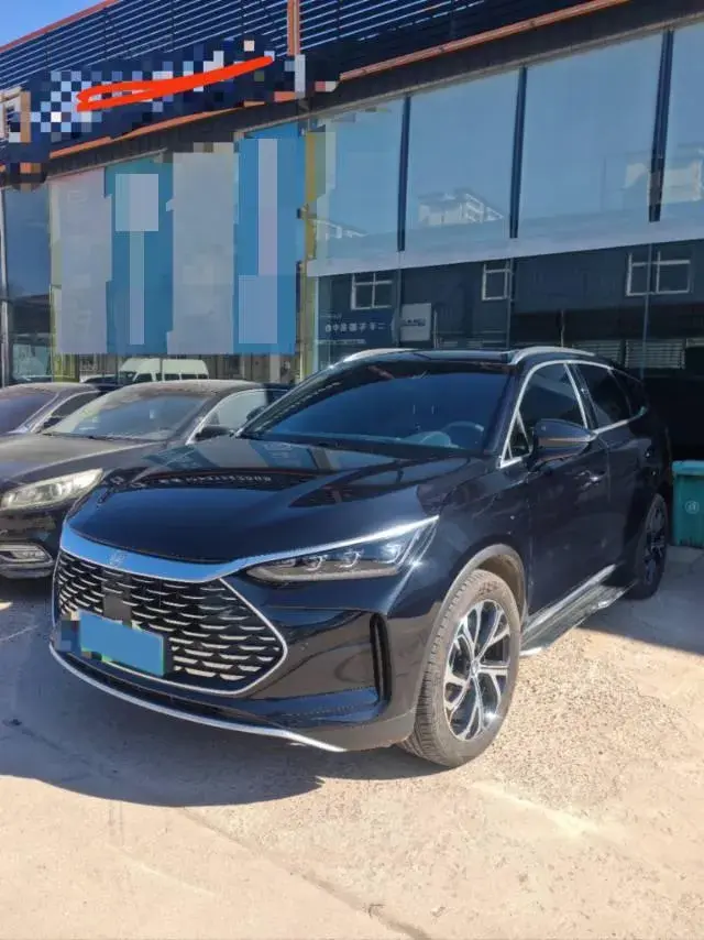 2025 BYD TANG view 1