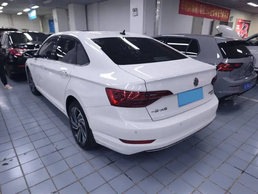 2021 VOLKSWAGEN SAGITAR thumbnail 2