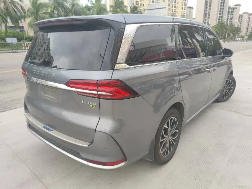 2022 ROEWE IMAX8 thumbnail 4