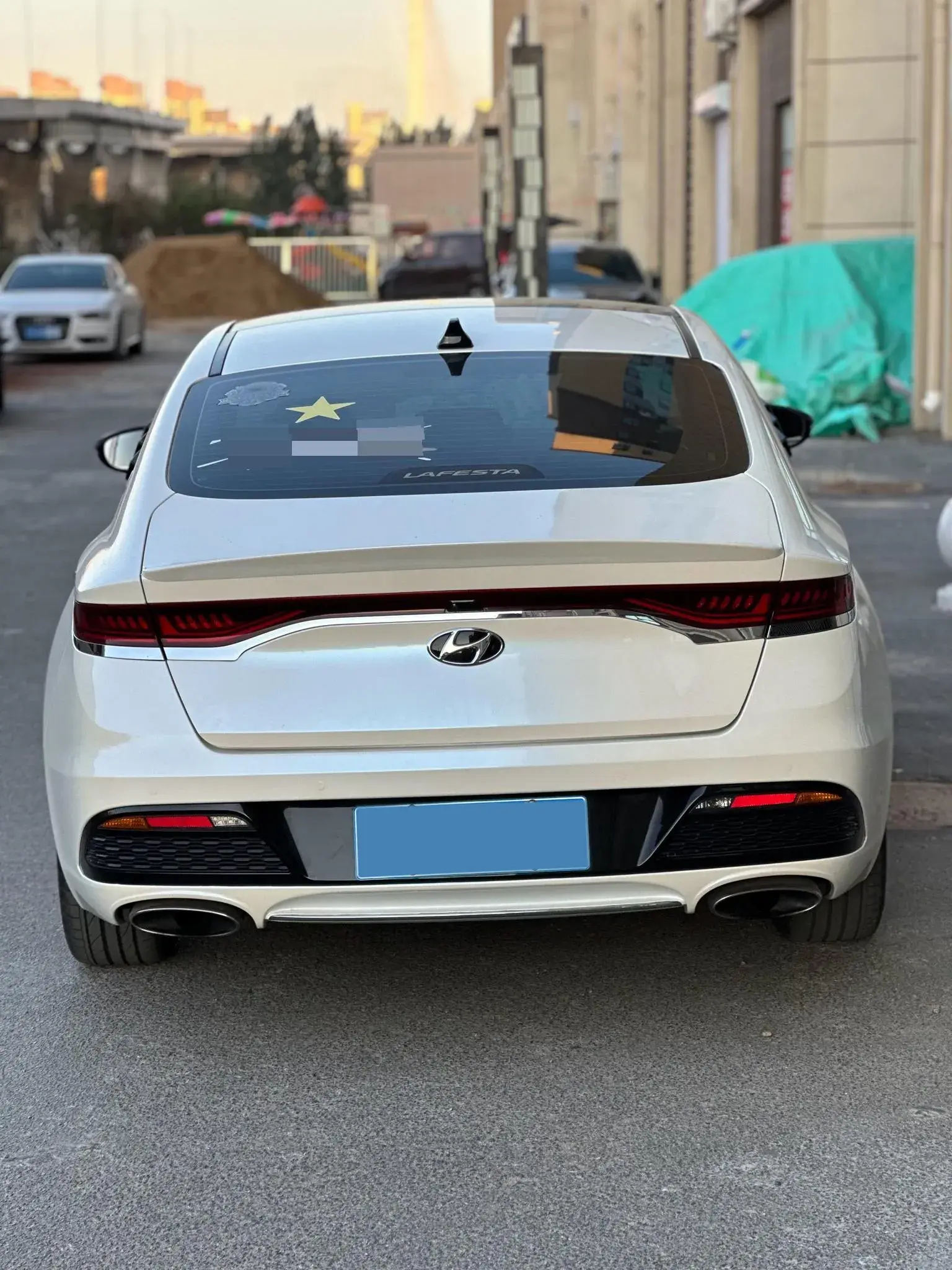 2019 HYUNDAI LA thumbnail 4