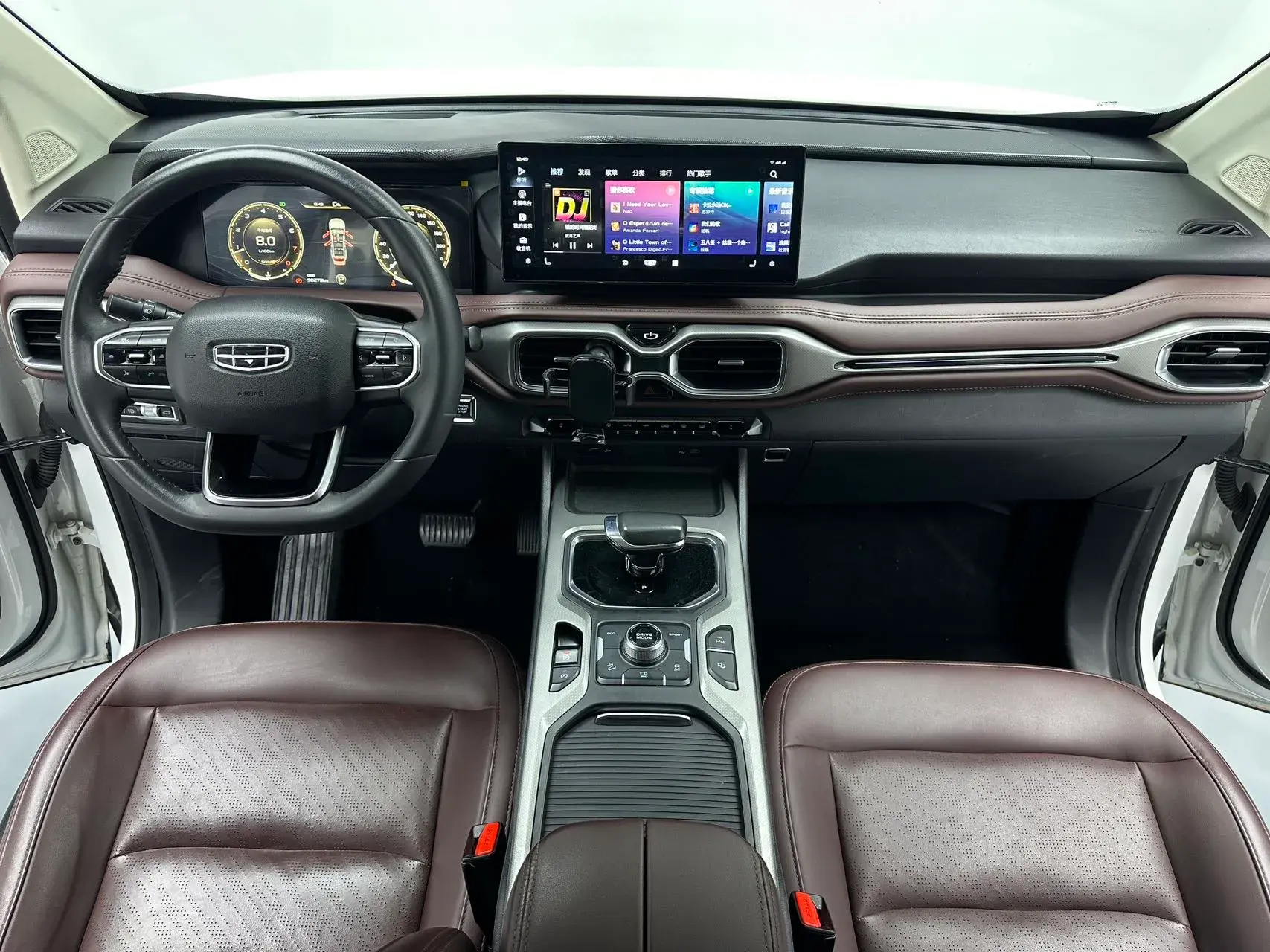 2022 GEELY OKAVANGO thumbnail 4