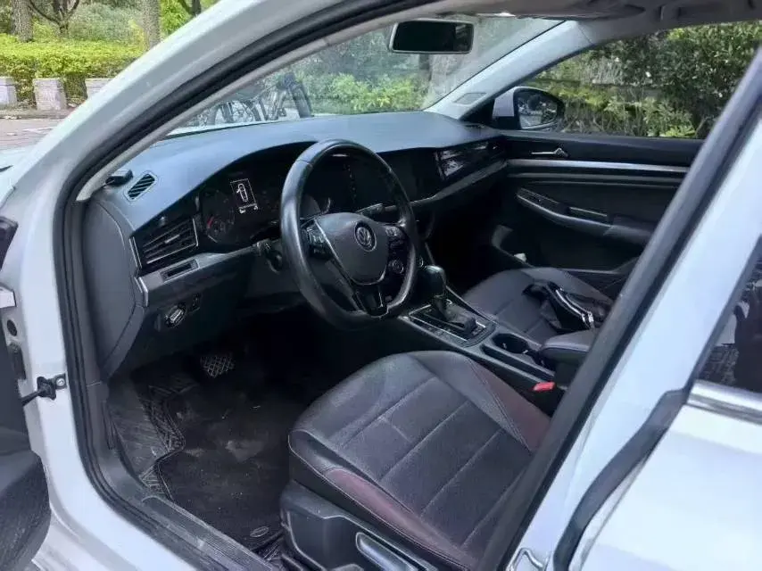 2020 VOLKSWAGEN BORA thumbnail 2