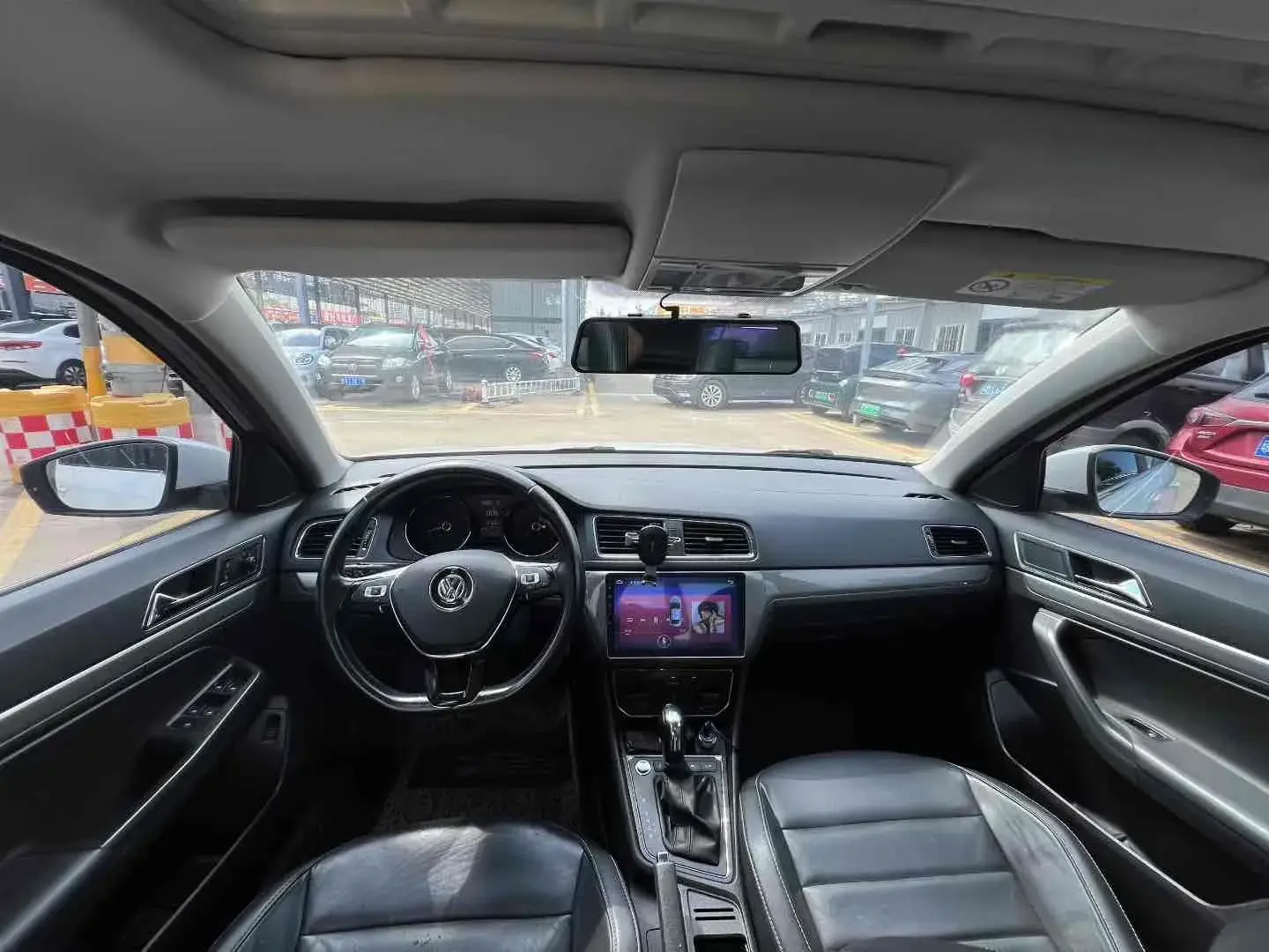 2017 VOLKSWAGEN LAVIDA thumbnail 4