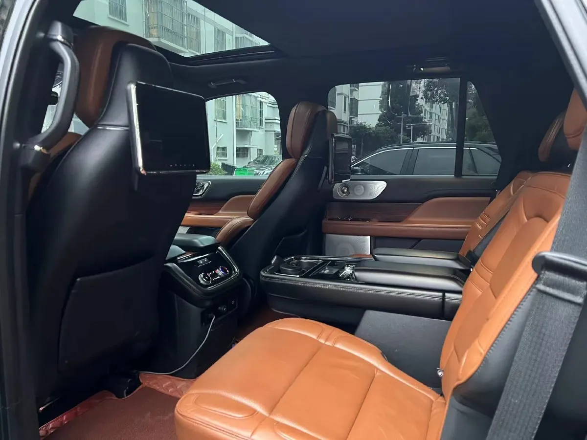 2018 Lincoln Navigator 3.5T 415HP V6 10AT,autocango,china used car exporter,china ev exporter,chinese used car exporter,chinese used ev exporter