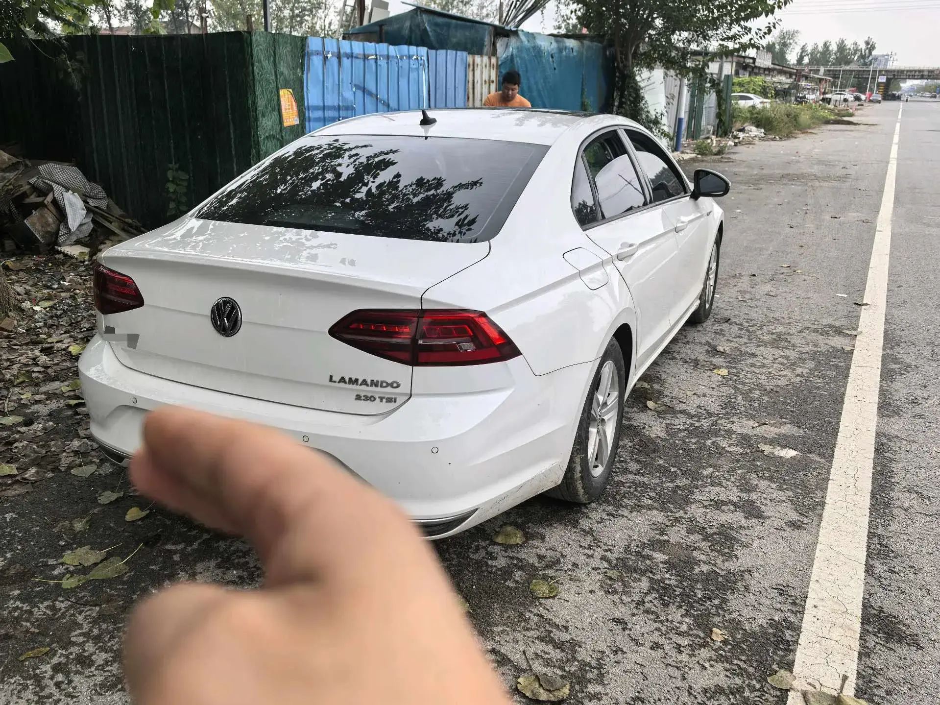 2019 VOLKSWAGEN LAMANDO thumbnail 3