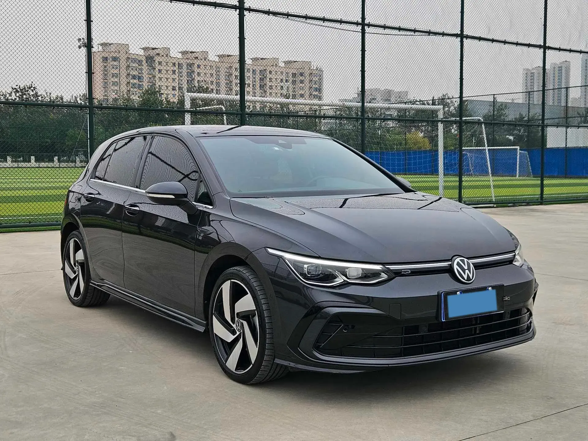 2021 VOLKSWAGEN GOLF thumbnail 3