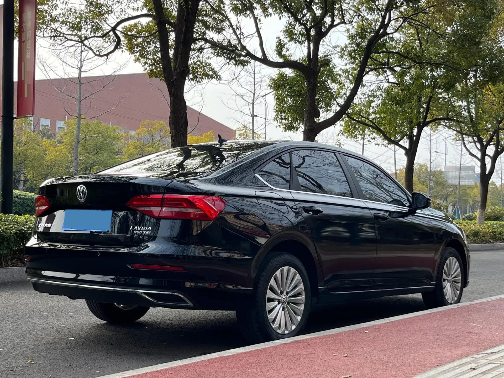 2019 VOLKSWAGEN LAVIDA thumbnail 4