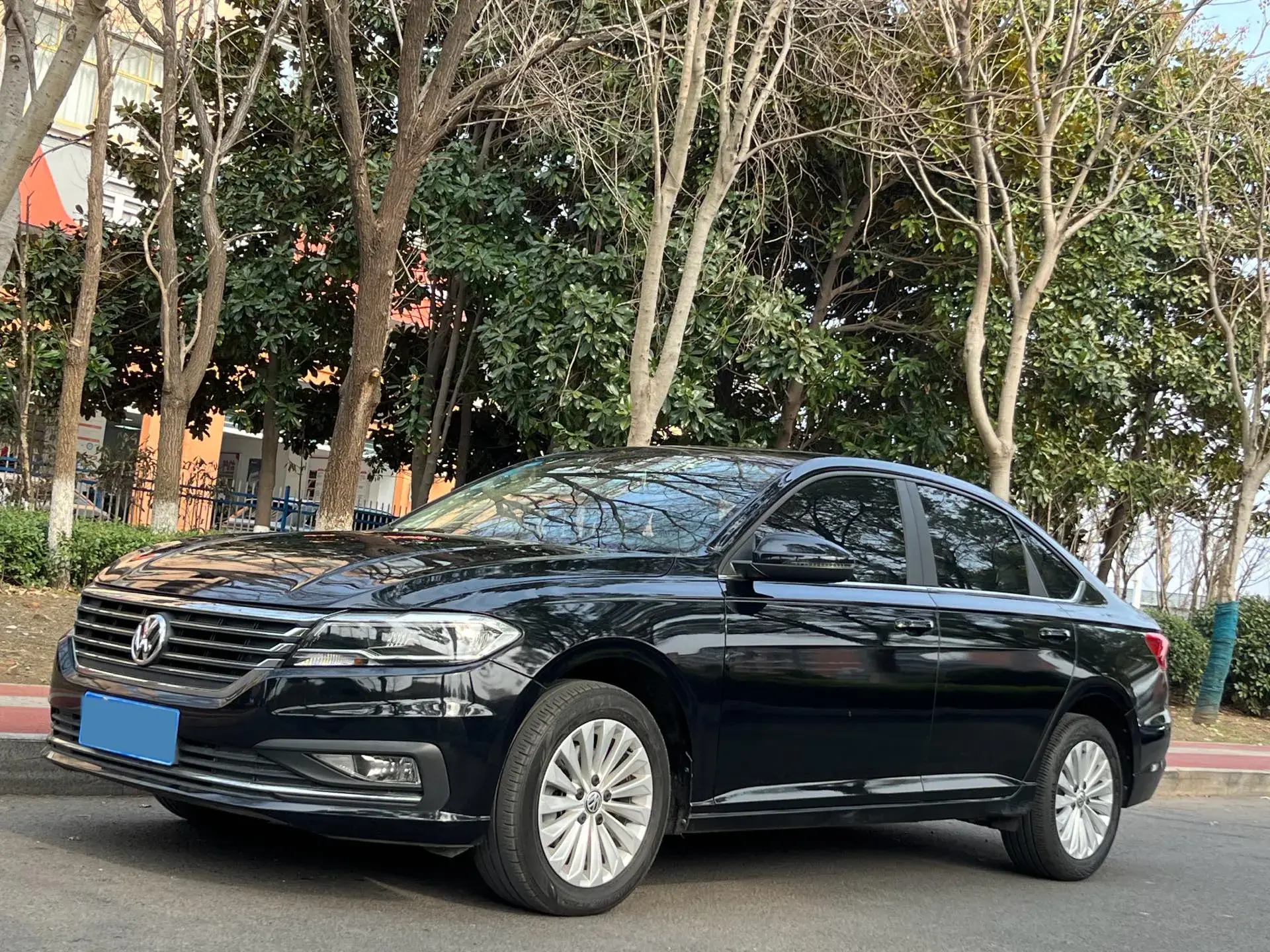 2019 VOLKSWAGEN LAVIDA view 1