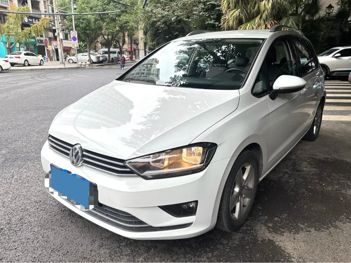 2018 VOLKSWAGEN GOLF view 1