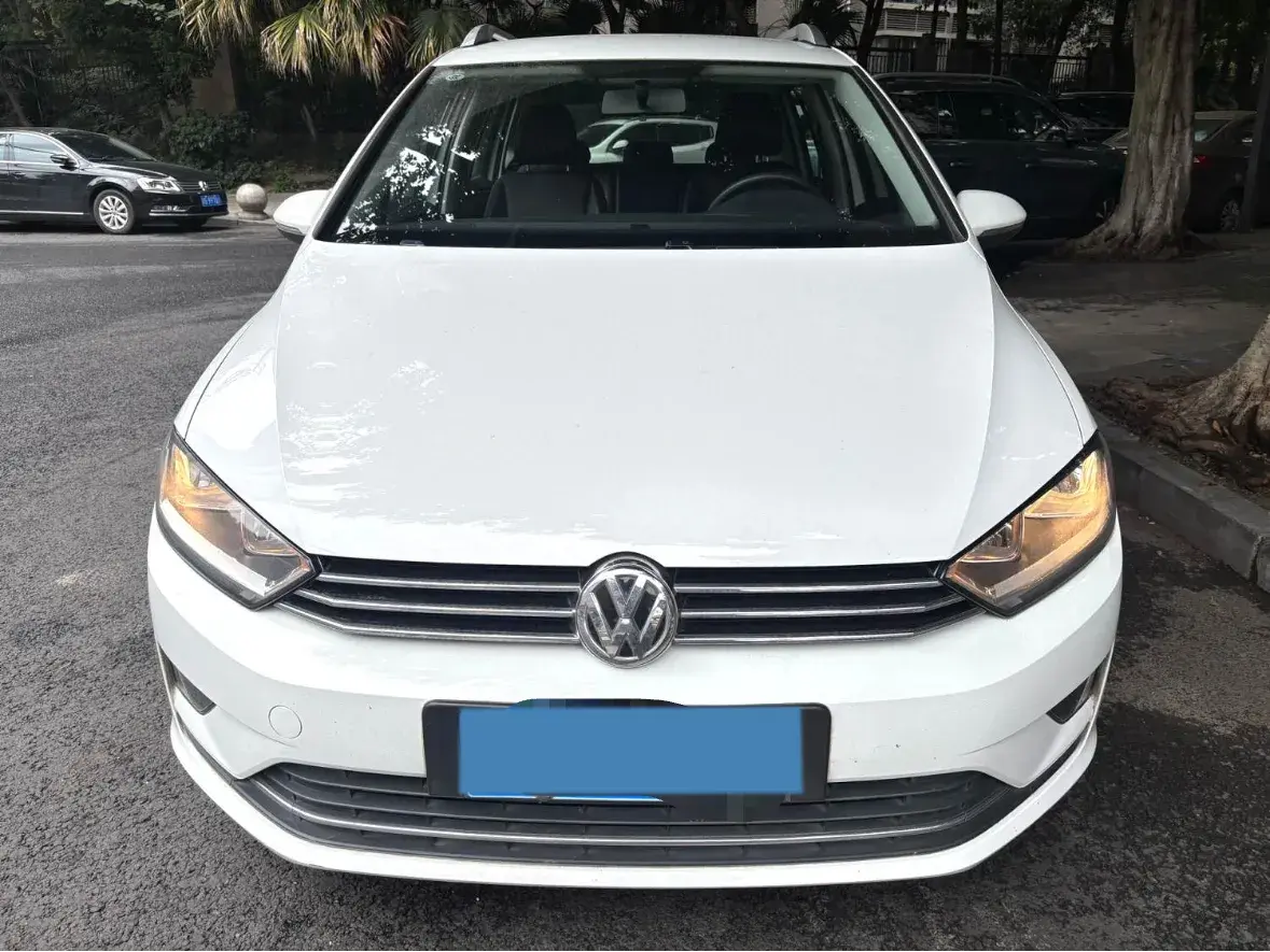 2018 VOLKSWAGEN GOLF thumbnail 2