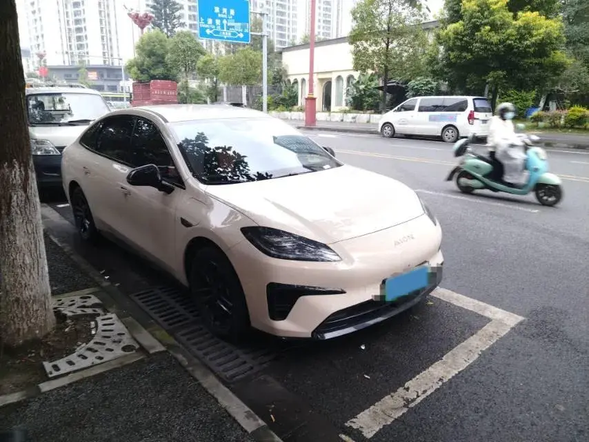 2025 AION AION thumbnail 2