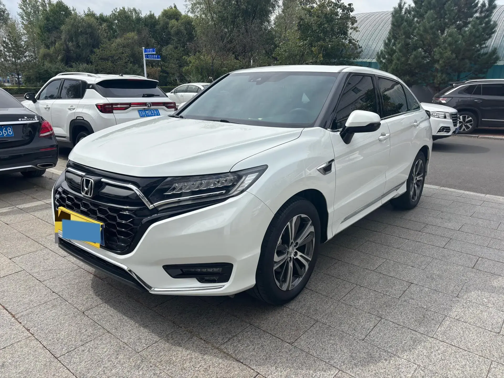 2020 HONDA UR-V view 1