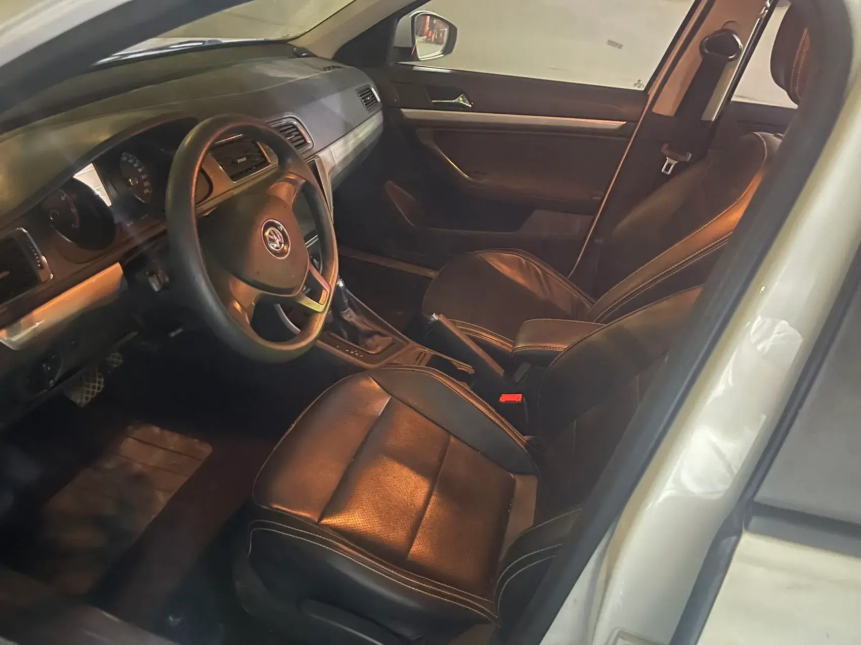 2017 VOLKSWAGEN LAVIDA thumbnail 2