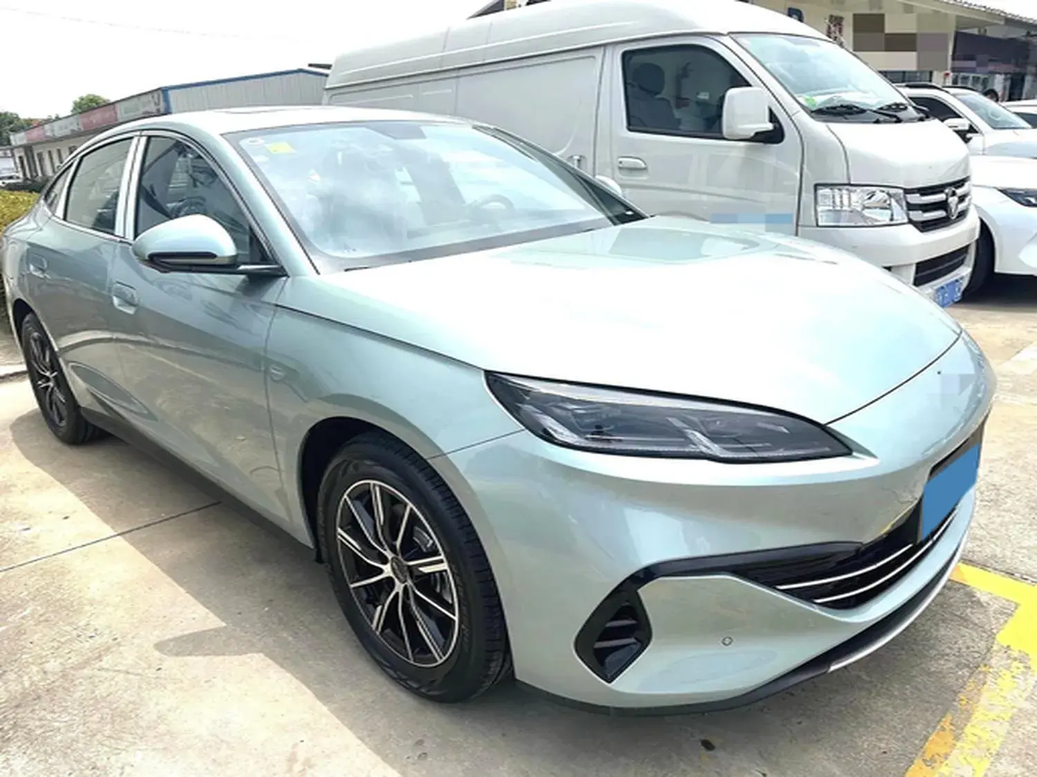 2023 BYD QIN thumbnail 2