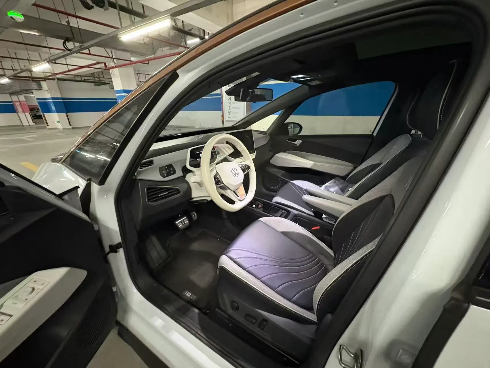 2022 VOLKSWAGEN ID.3 thumbnail 4