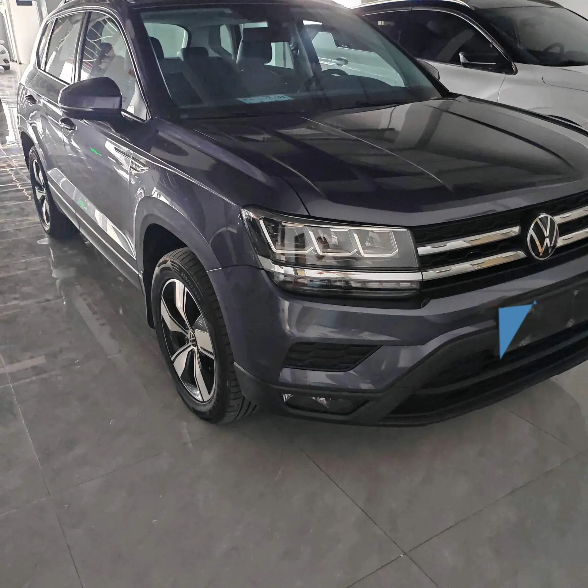 2021 VOLKSWAGEN THARU thumbnail 2