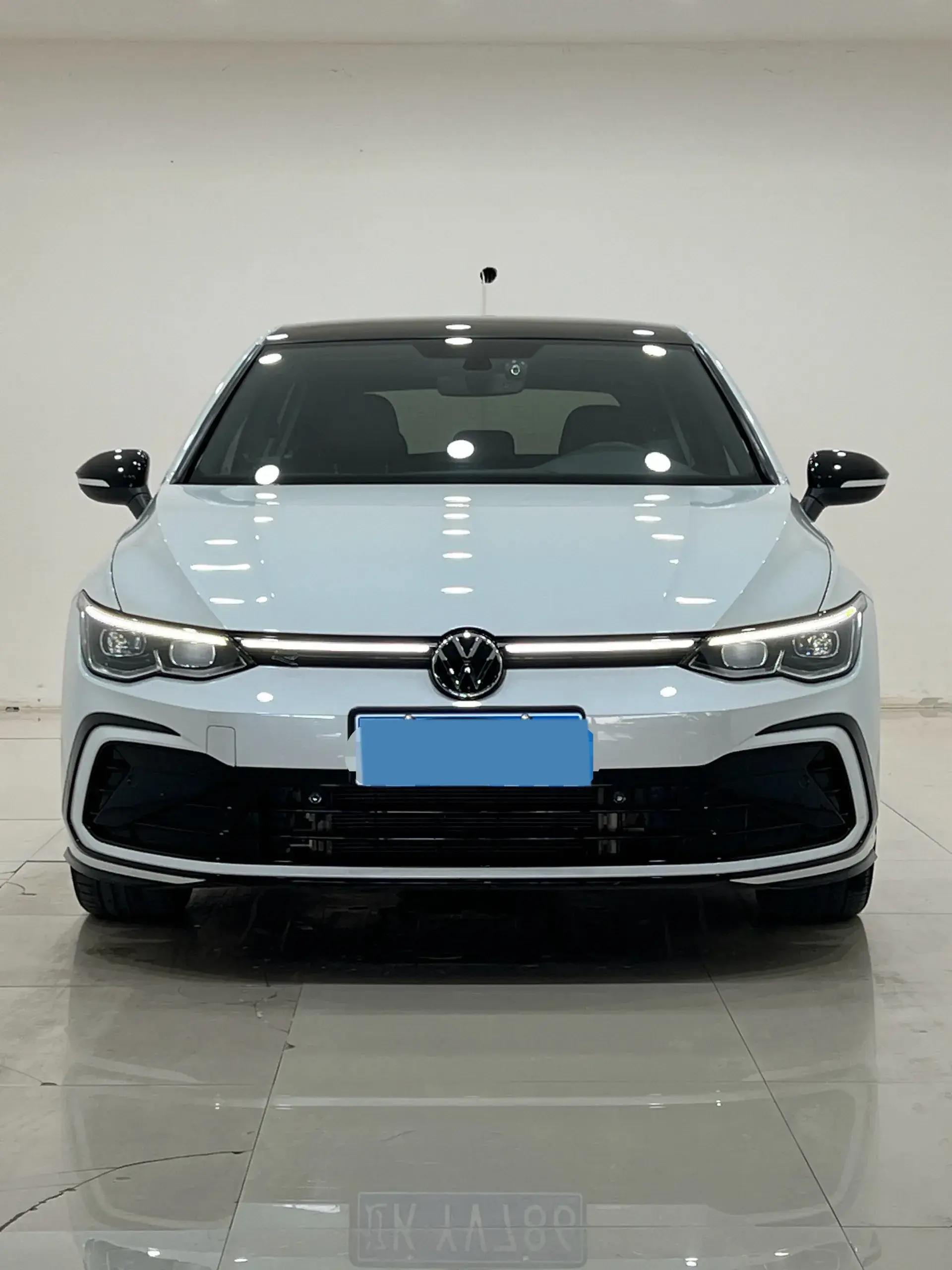 2021 VOLKSWAGEN GOLF thumbnail 2