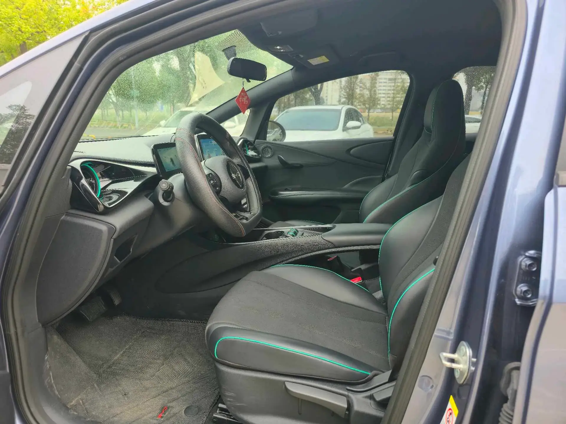 2024 BYD DOLPHIN thumbnail 4