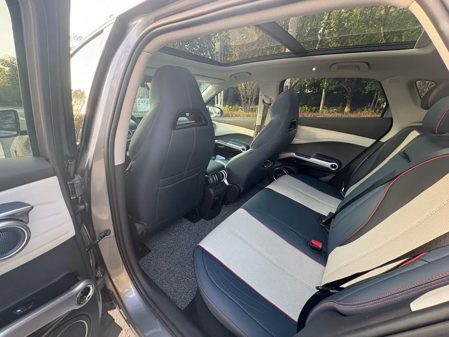 2022 BYD YUAN thumbnail 4