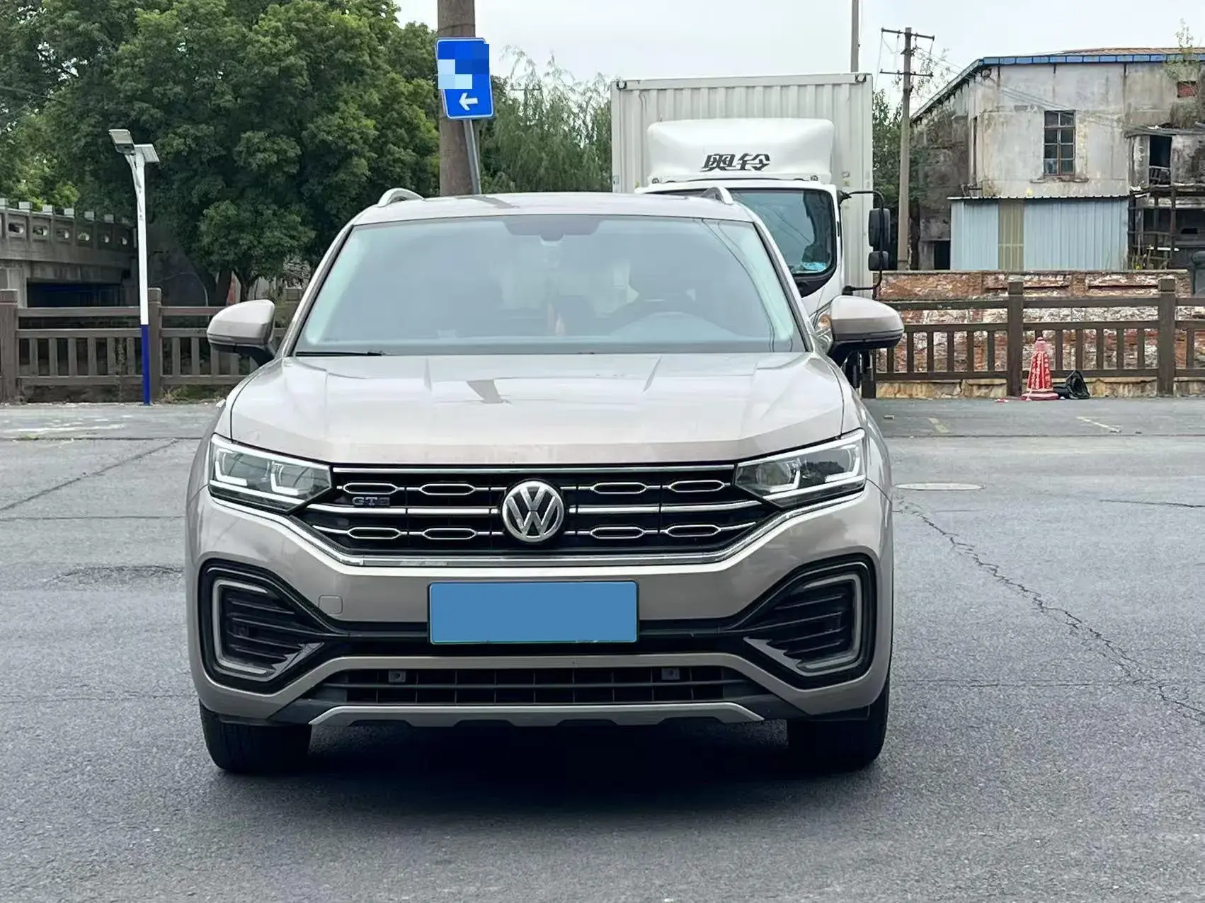 2020 VOLKSWAGEN TAYRON thumbnail 2