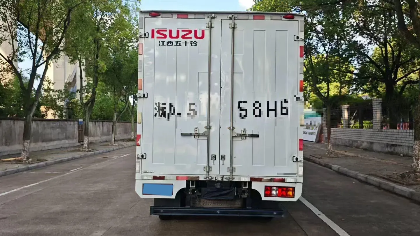 2023 Isuzu YiFang 2.5T 152HP L4 6MT,autocango,china used car exporter,china ev exporter,chinese used car exporter,chinese used ev exporter