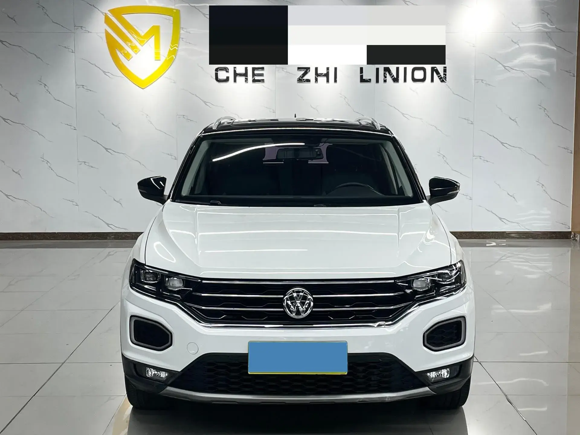 2018 VOLKSWAGEN T-ROC thumbnail 2