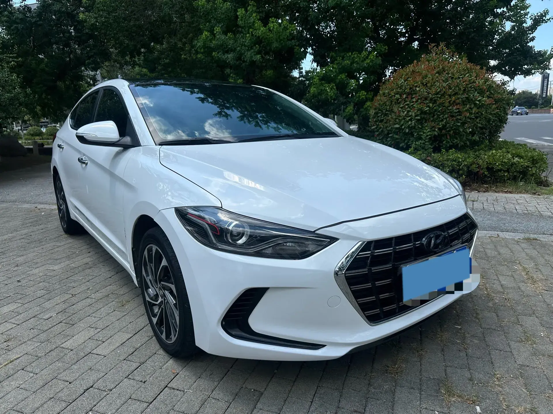 2020 HYUNDAI ELANTRA thumbnail 3