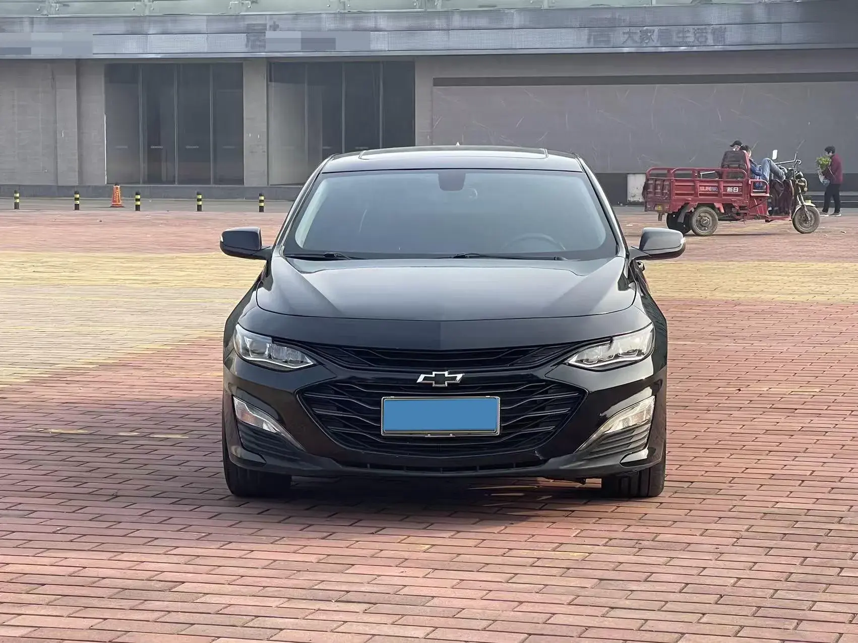 2019 CHEVROLET MALIBU thumbnail 2