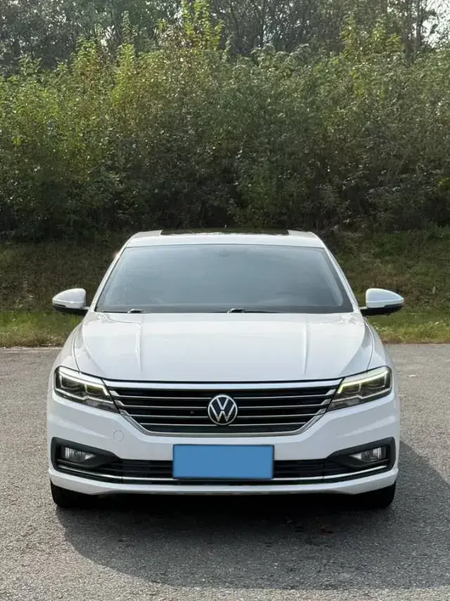 2021 VOLKSWAGEN LAVIDA thumbnail 2