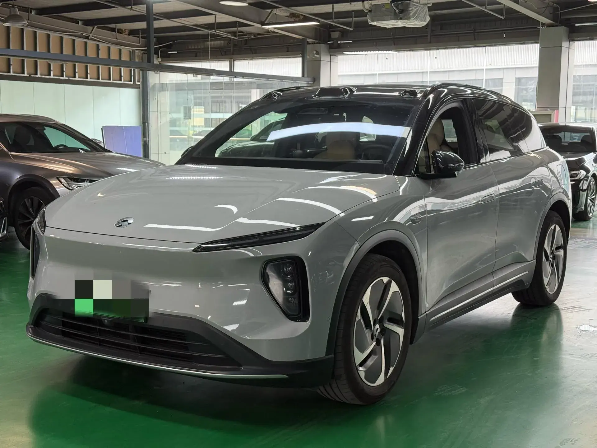 2023 NIO ES6 view 1