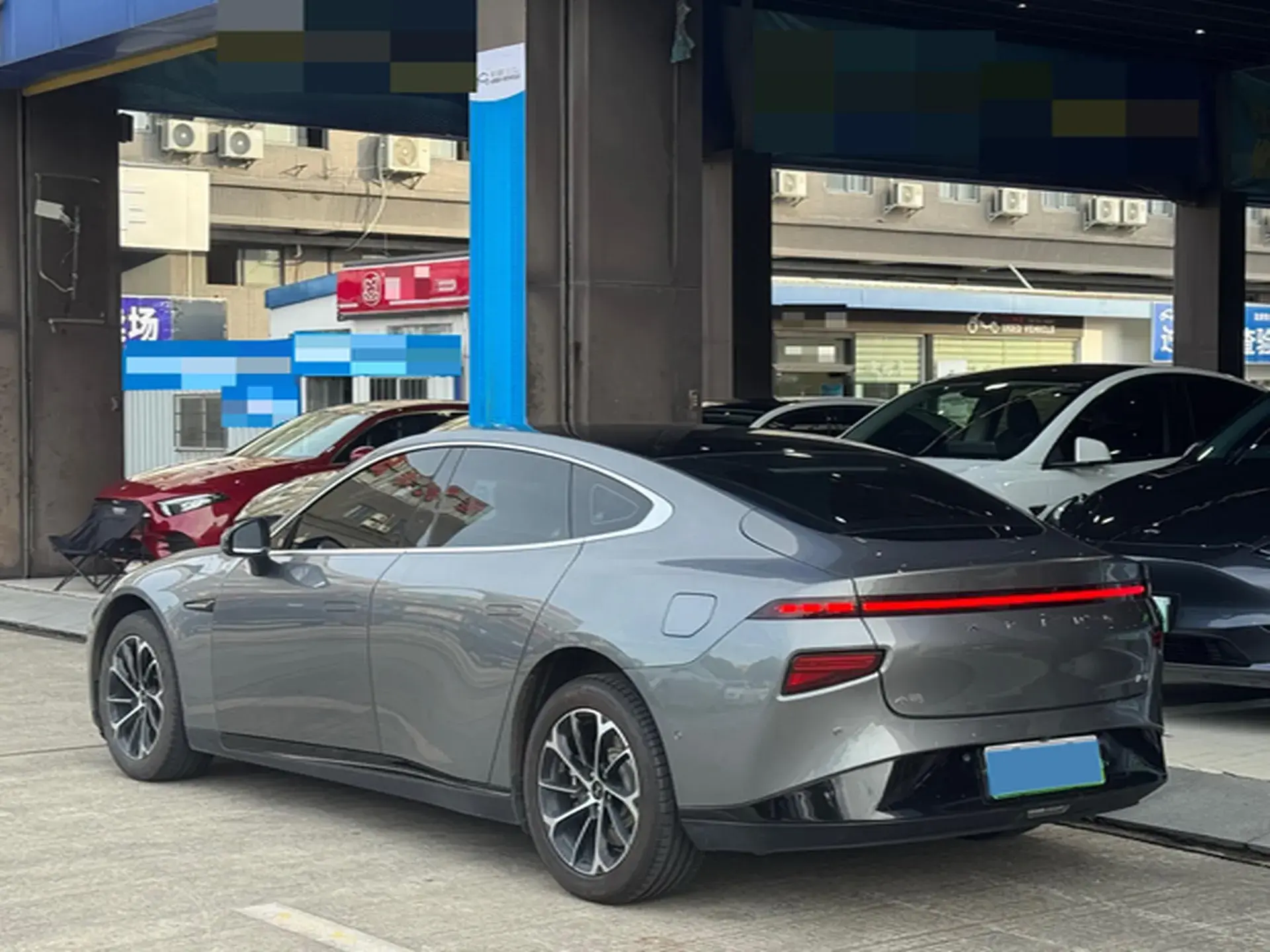 2020 XPENG P7 thumbnail 4