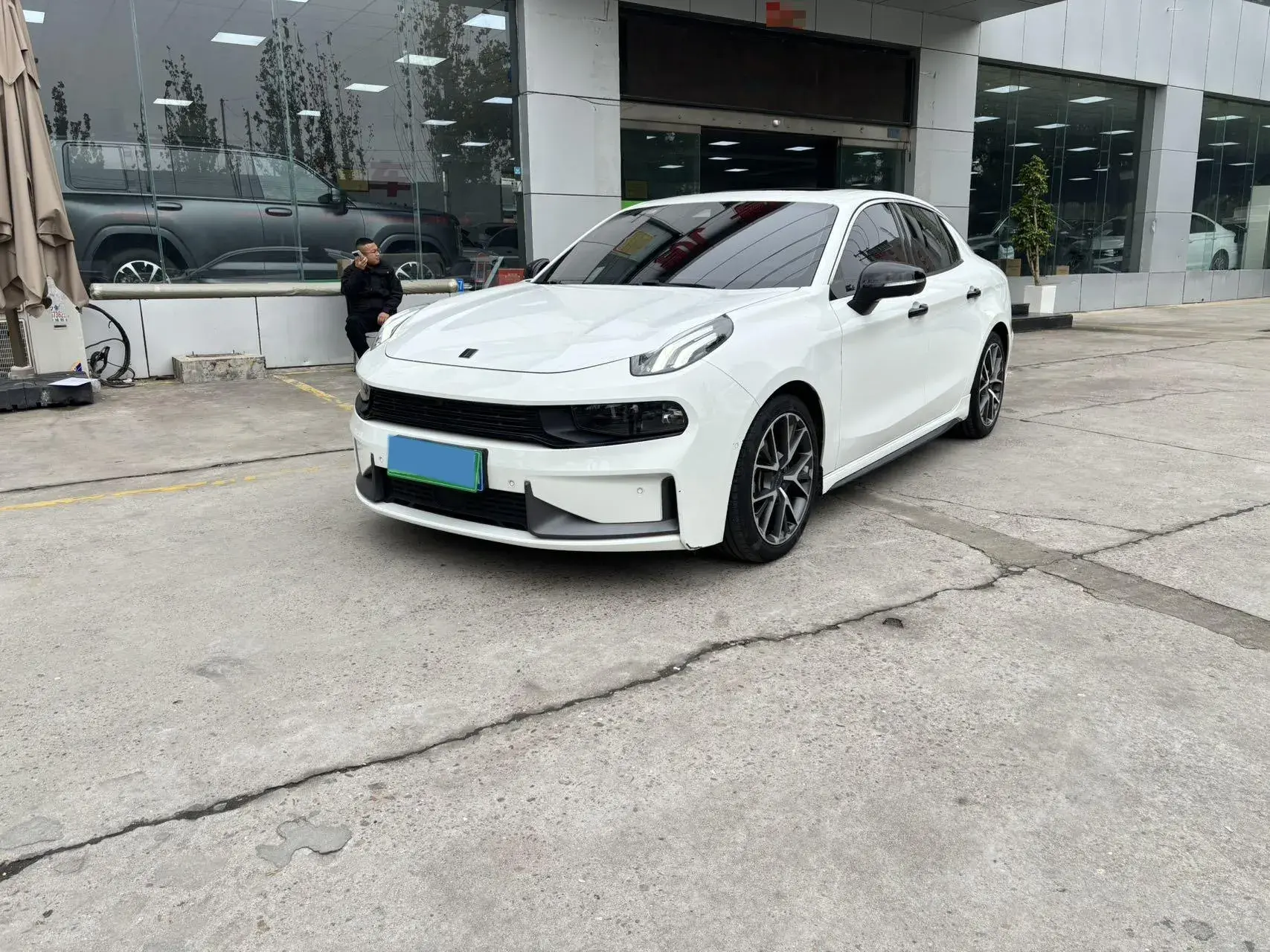 2022 LYNK&CO 03 view 1