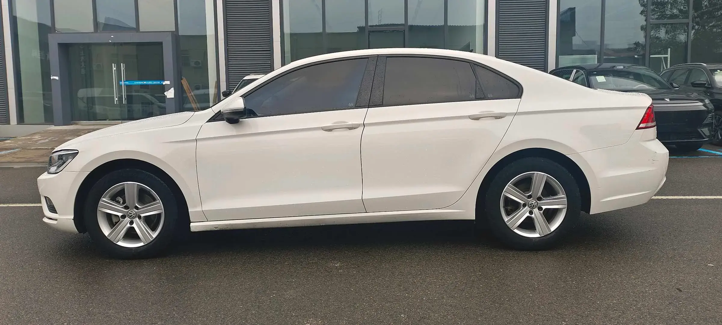 2018 VOLKSWAGEN LAMANDO thumbnail 4