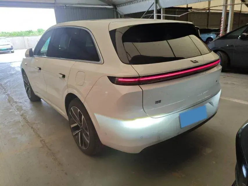 2024 LI L6 thumbnail 3