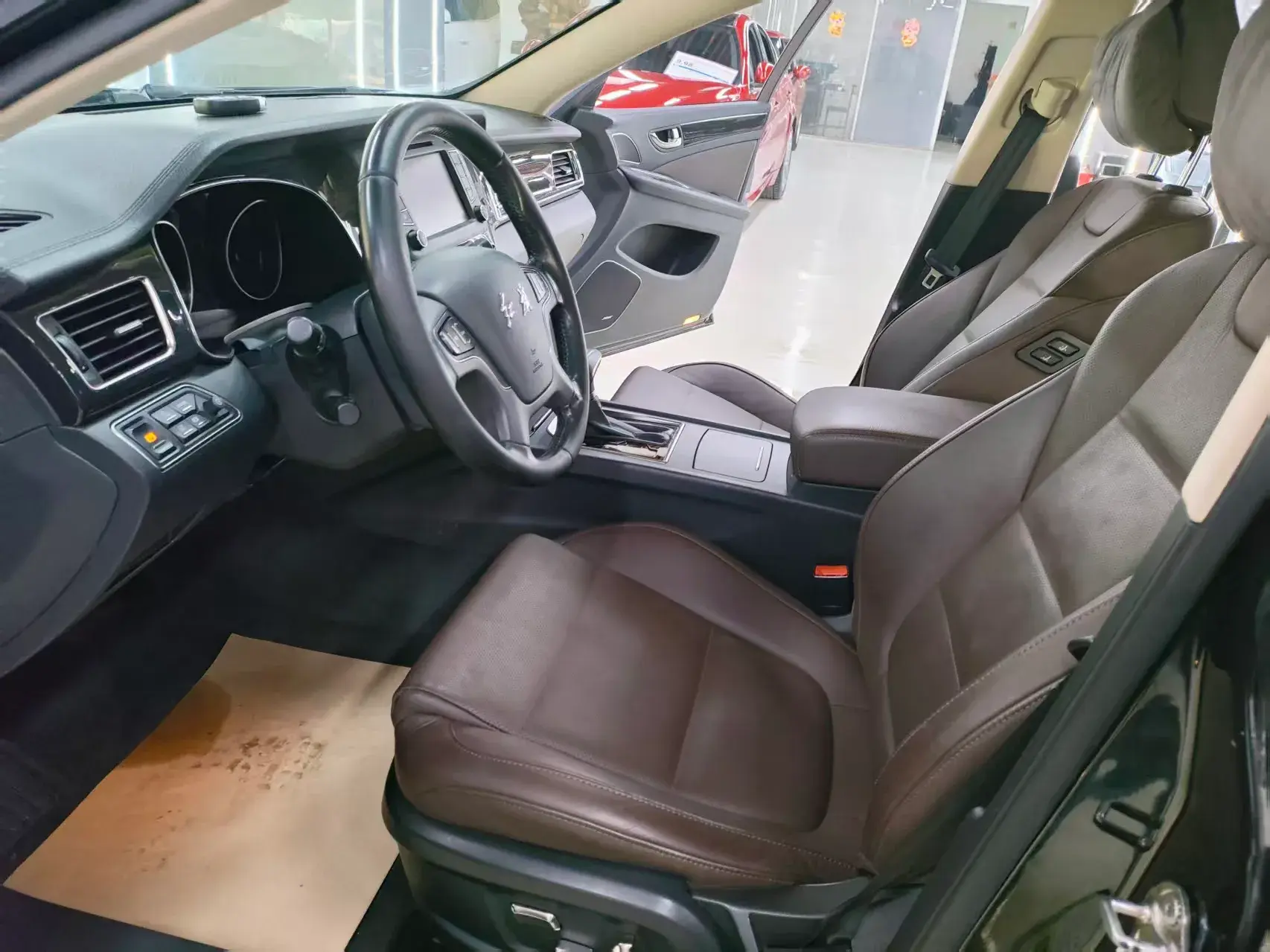 2018 HONGQI H7 thumbnail 4