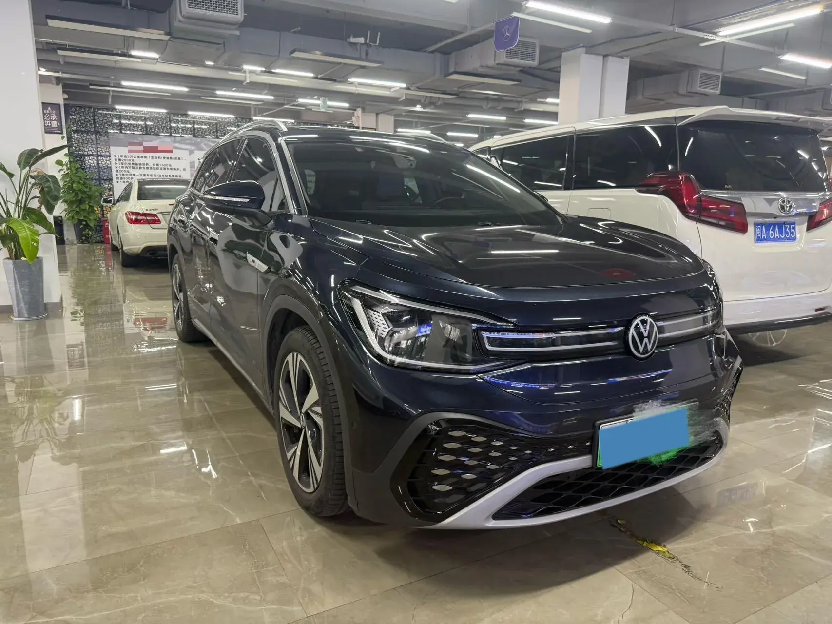 2022 VOLKSWAGEN ID.6 thumbnail 3